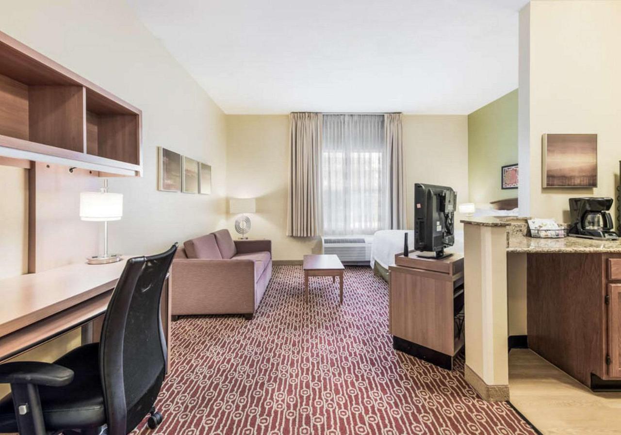 Birch Hills Suites - Blue Ash Zewnętrze zdjęcie