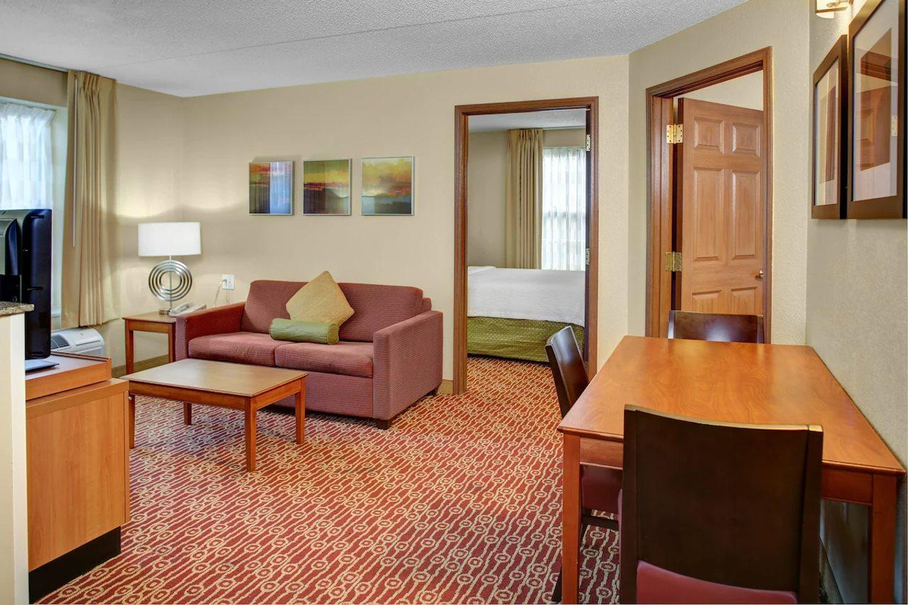 Birch Hills Suites - Blue Ash Zewnętrze zdjęcie